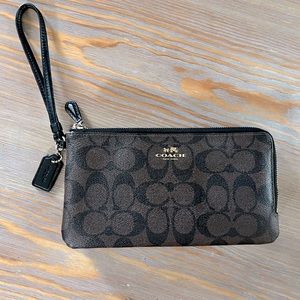 Coach signature double zip wristlet. EUC.